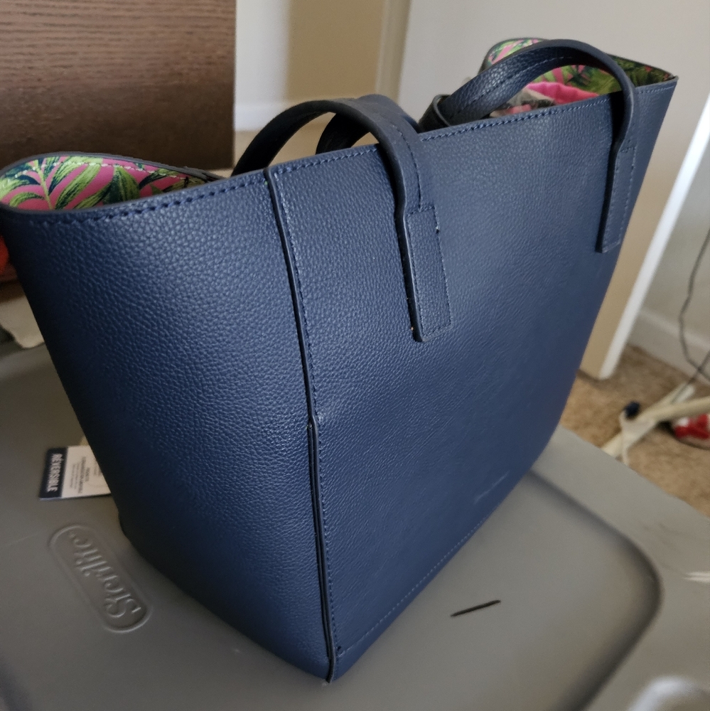 Reversible purse